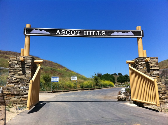 /Ascot Hills Entryway